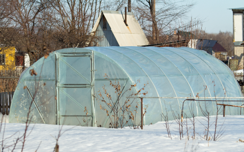 how to heat a greenhouse in winter for free